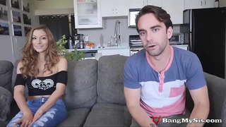 Прљава Млада Курва Мока Мора Узима Два Члана Истовремено