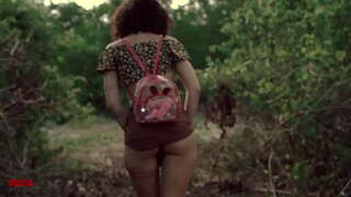 Dobrodružstvo v Análny sex na Opustenej Pláži