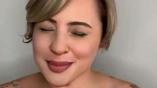 ���ட்கார்ந்து மடியில் கணவர்