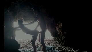 Roa fucking teo amin'ny Tora-pasika