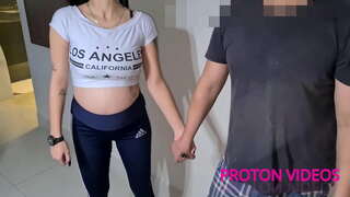 Můj přítel, producent Brazukas jsem přinesl to, aby žena, Alicia Weller, k tomu na gauči bez kondomu