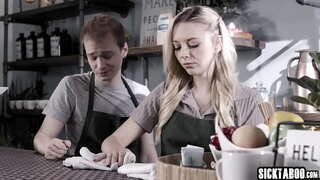 Sexy stepsis Lily Larimar gaudit nois gran polla dura després va xuclar-la