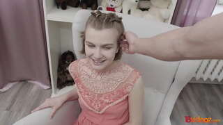 18videoz - Тие тоа POV-стил како таа му дава голема сензуална blowjob