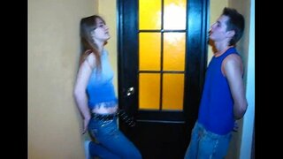 Красотка обливается спермой