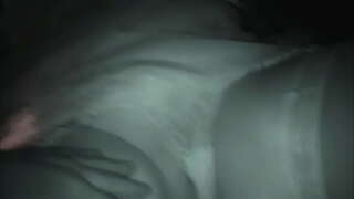 ���ന്റെ ഭാര്യ കാറില് കൊണ്ട് നാക്ക്-and-കാത്തിരിക്കുന്നു-room at the motel