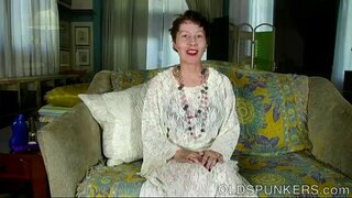 Kinky hen rhefrol spunker fucks ei ychydig yn dynn asshole i chi