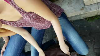 Upskirt meisies in die straat openbare