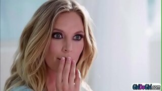 Stepmom Mona a &#039; teagasg AJ squirt dòighean