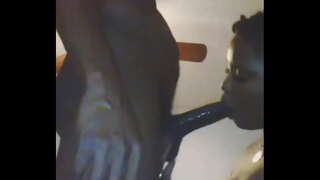 ���ာမှမတူတစ်ဦးခွေးချစ်သောသူအစို့င