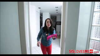 SisLovesMeHD - Big Amilotxak Natural Urratsa Arreba Play Inguruan POV