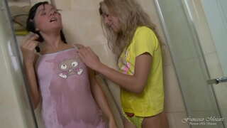 Егитъем лесбиянкаос али кык лулысь эскерыны оргазм дилдо пека