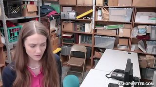 Тӱкыж гыч рвезашым офицер лийын да коваште дене кузе лп shoplyfting банг Эрик Лорен