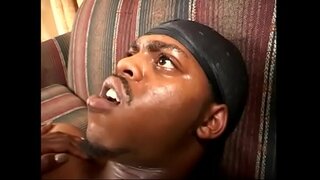 Πολύ redhaired σοκολάτα μωρό Kelly Βασιλείας ήταν έβηξε λάχανο νερό στο στόμα της, μετά το μπλοκάρισμα της τριχωτό μουνί