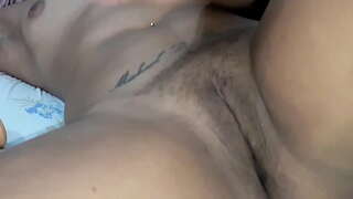 Acest Tigroaică este professorinha, bares totul în picioare și arată-i pizda cu pula de la b. un bine mare si gros