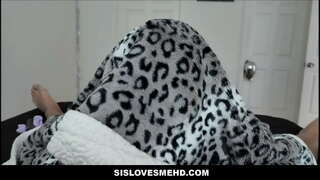 Valent Jove Rossa Adolescent Stepsister Halloween Merda Per Stepbro POV