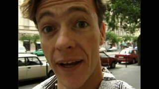 Metro - Euro Babes - eszena 6