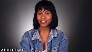 Yena Fox Ta Mustra i Papia di E!