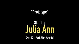 Medikuak Dick Suckers Julia Ann &amp;amp; Jessica Jaymes gauzak beren smarty prakak ahoan gogorra oilarra, jezteko beren bero ahoan lortzeko beren gozoak cum! Bideo Osoa &amp;amp; Julia Live @ JuliaAnnLive.com!