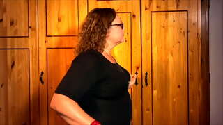 Хонум Эйприл - приучение рабыни ба туалету ва дисциплинированию