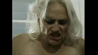 Кок кого кухняшкы Джонс трахаться Кэти чувак