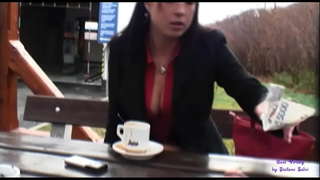 Varakova i mótarbhealach bialann ar an fiach le haghaidh custaiméirí a fuck