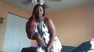 ���वीन घालण्याची खेळणी बाहेर प्रयत्न